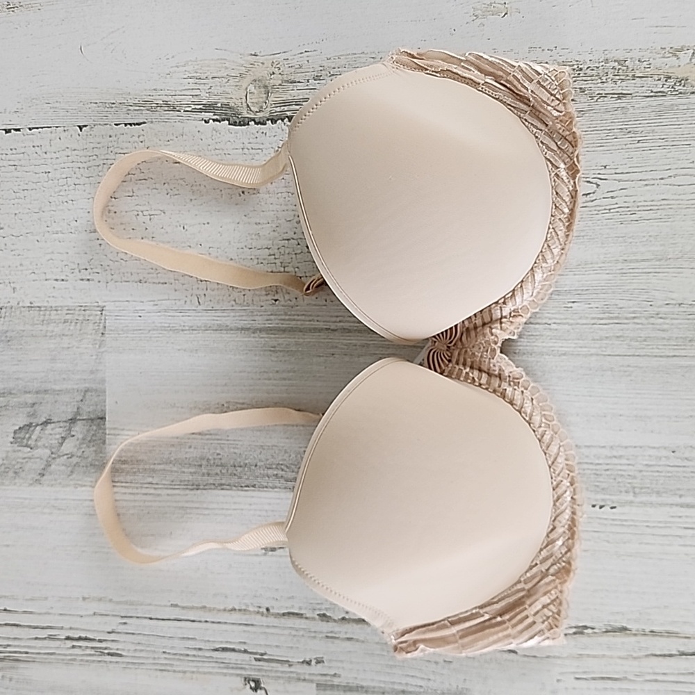 Wacoal tan beige La Femme underwire tshirt bra Size 34D